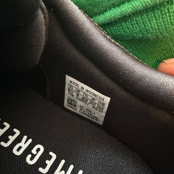 WMNS) adidas Racer TR21 'Carbon Vapour Pink' H00654 size 9 1/2 (9.5) almost new! - Picture 11 of 16